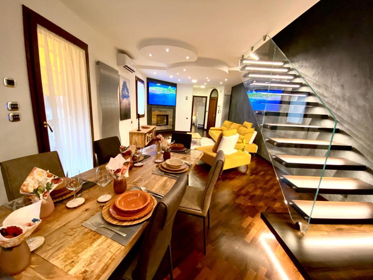 Апартаменты Wood Luxury House Пескара Экстерьер фото